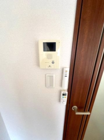 セキュリティ　来訪者の確認の出来るモニタ付インターホン