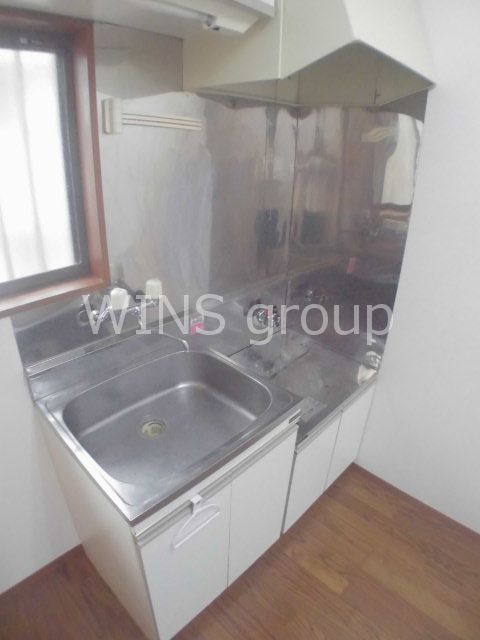 キッチン　一人暮らしに最適なサイズです