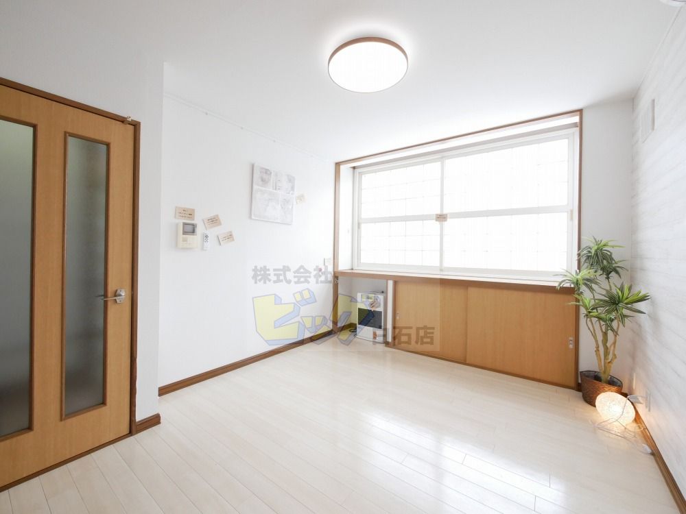 居室・リビング　リノベーション済みのお部屋です♪