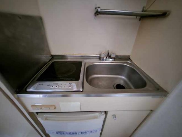 キッチン　実際のお部屋と異なる場合がございます。