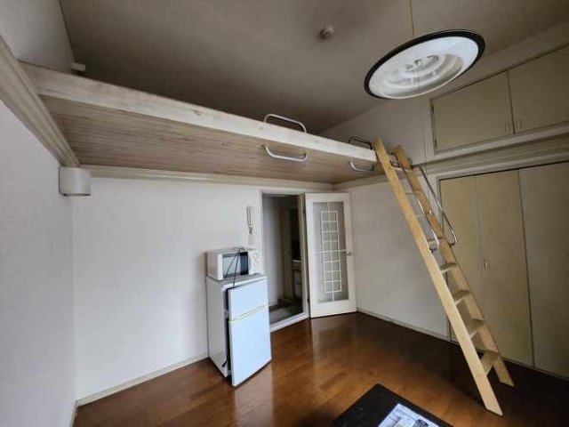 居室・リビング　実際のお部屋と異なる場合がございます。