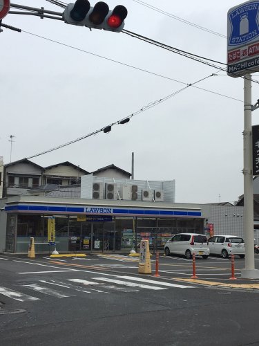 コンビニ　ローソン（コンビニ）まで141m