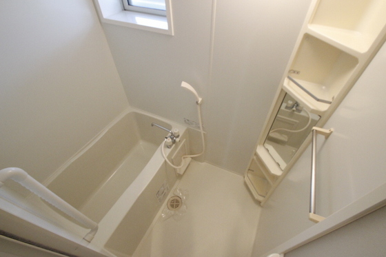 バス・シャワールーム　※別部屋の写真です