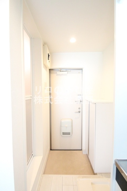 玄関　すっきりシンプルな玄関スペースです！