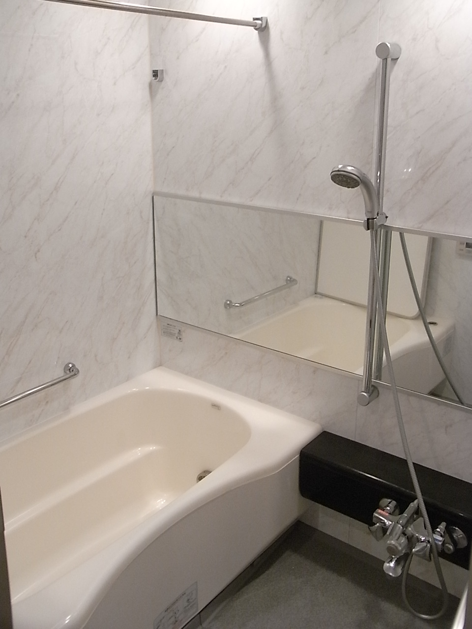 バス・シャワールーム　バス※別部屋参考写真