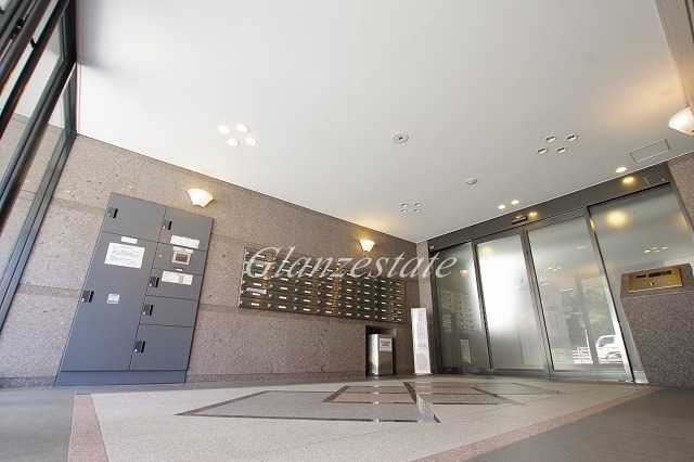 エントランス　☆開放感のある空間☆