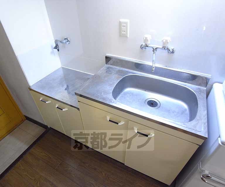 キッチン　２口ガスコンロ、ＩＨどちらも設置可能です