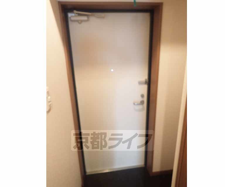 その他設備　しっかりとしたドアです。