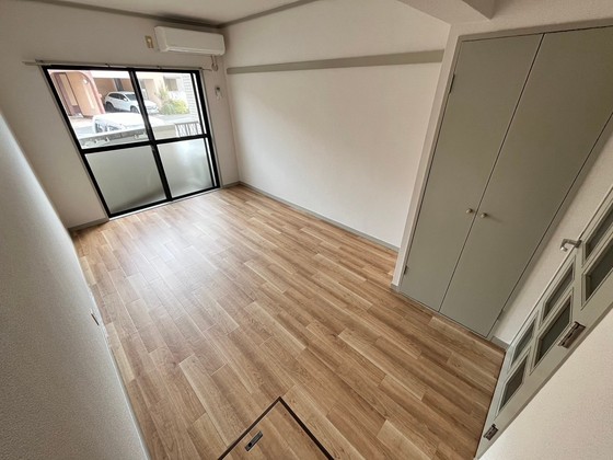 居室・リビング　※別部屋の写真です