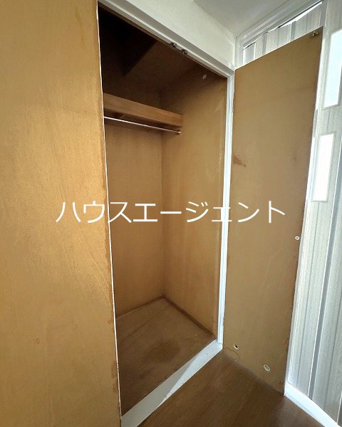 収納　廊下の物入です。
