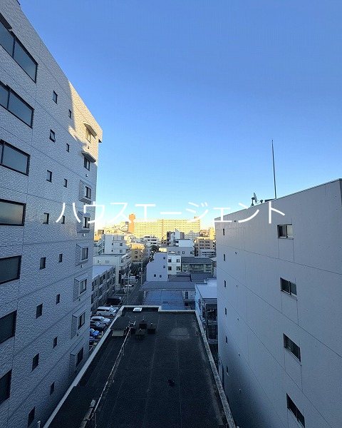 眺望　８階ですので見晴らし良いです。