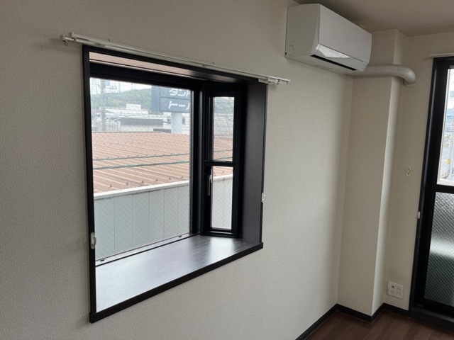 その他部屋・スペース　出窓