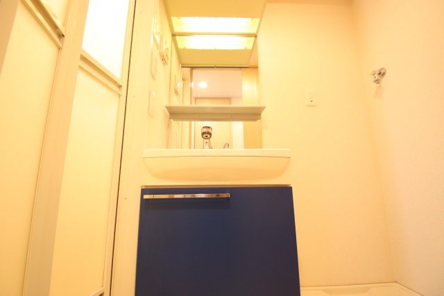 洗面設備　※別室の参考写真の為、現況優先です。