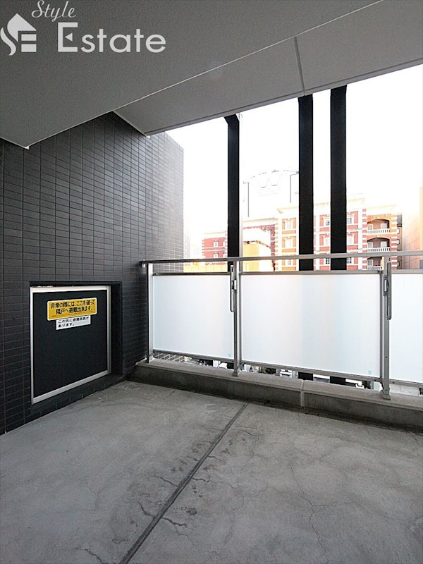 バルコニー　バルコニー