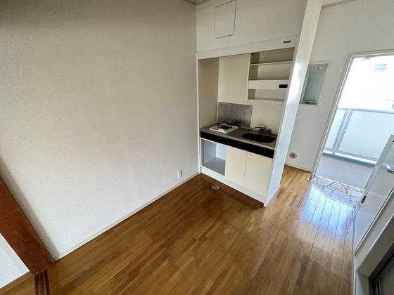 居室・リビング　※別部屋の写真です