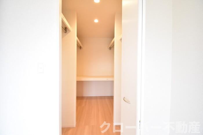 収納　ウォークインクローゼット