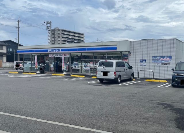 コンビニ　ローソン　今治北日吉町店（コンビニ）まで550m