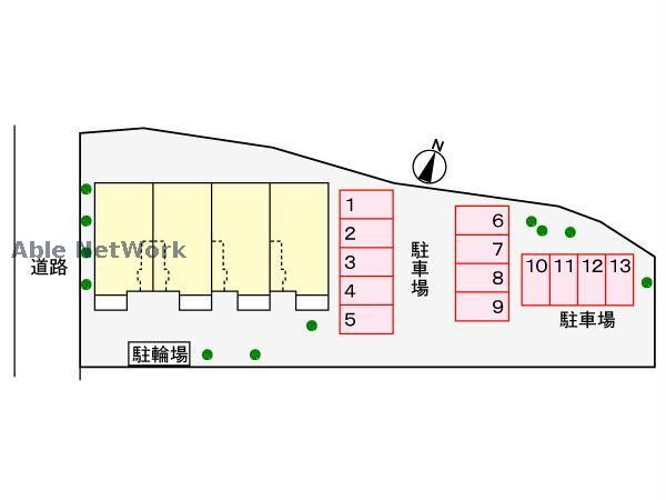 駐車場　駐車場