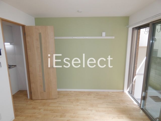 居室・リビング　おしゃれなアクセントクロスのお部屋です♪