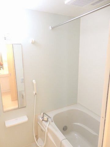 バス・シャワールーム　日々の疲れを癒すお風呂付です
