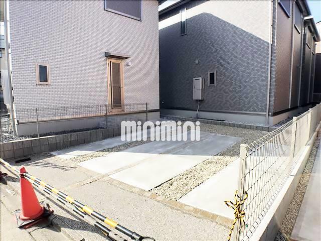 駐車場　駐車場２台分つき