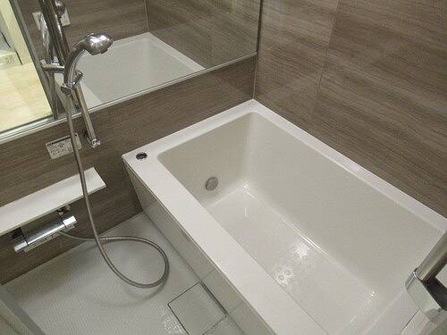 バス・シャワールーム　バス（浴室）