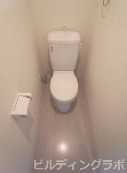 トイレ　別号室参考画像です。