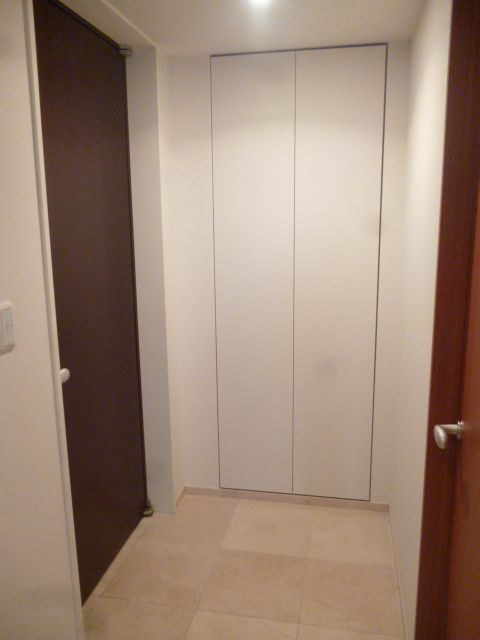 玄関　※こちらの写真は他部屋になり参考写真です