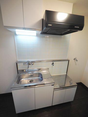 キッチン　キッチンにガスコンロを設置可能です。