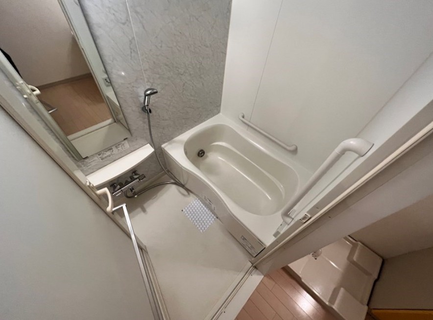 バス・シャワールーム　別部屋参考画像です