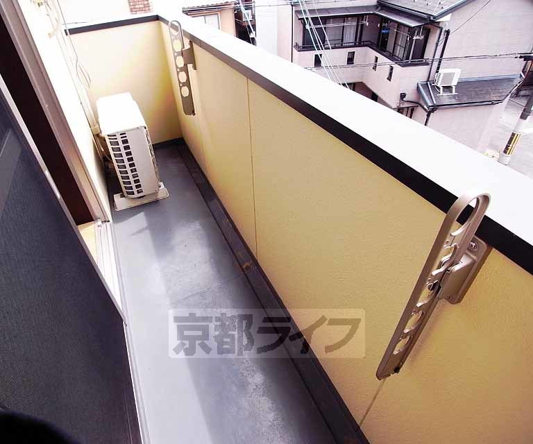 バルコニー　日当たりの良いバルコニーです。