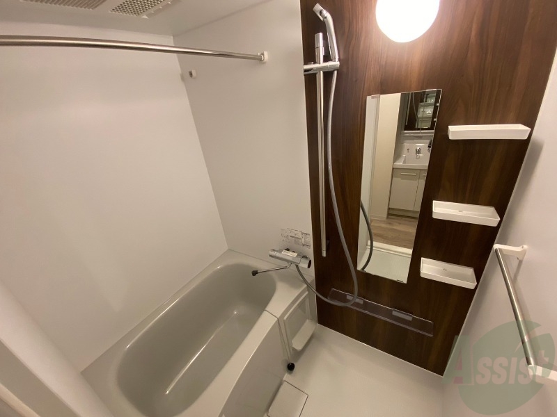 バス・シャワールーム　疲れを癒すには湯船でゆっくりするのが良いですよ。