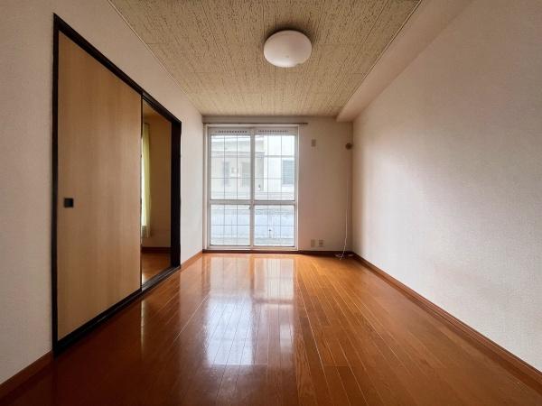 居室・リビング　※同タイプの室内写真になります。