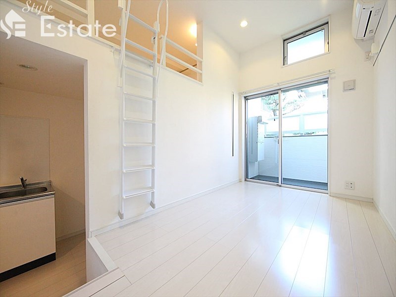 居室・リビング　内装