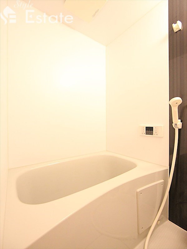 バス・シャワールーム　バスルーム