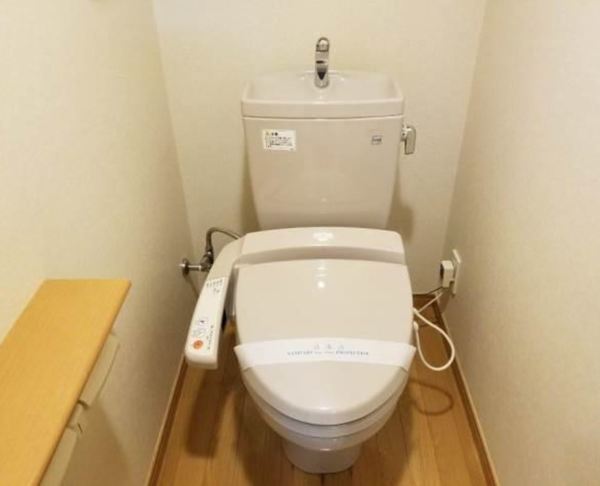 トイレ　※同物件別部屋参考