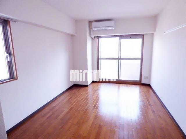 居室・リビング　エアコン付きのお部屋です