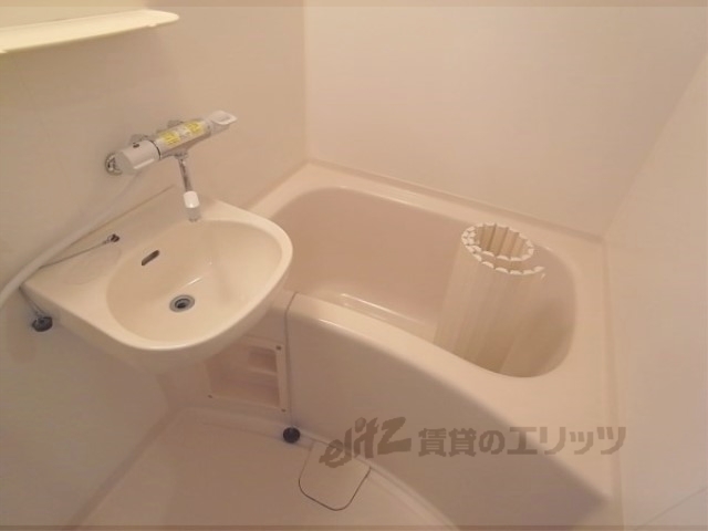 バス・シャワールーム　バス