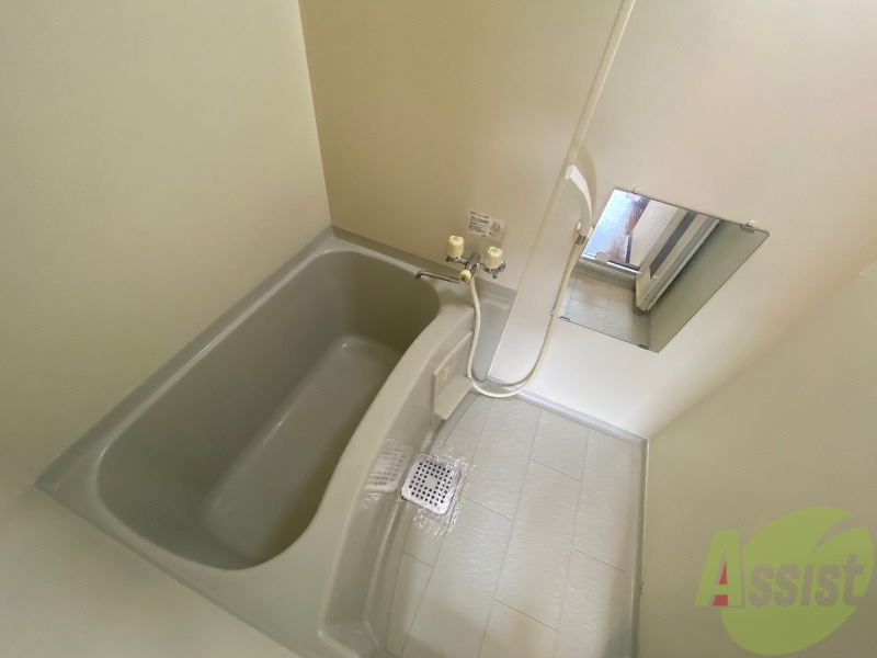 バス・シャワールーム　お風呂です！一日の疲れを癒してくださいね！