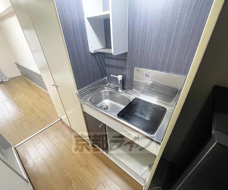 キッチン　コンロ付きのキッチン