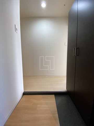 玄関　インテリジェンス御堂　玄関