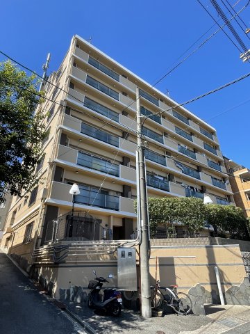 建物外観　落ち着いた雰囲気の外観です