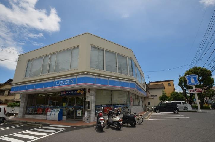 コンビニ　ローソン（コンビニ）まで666m