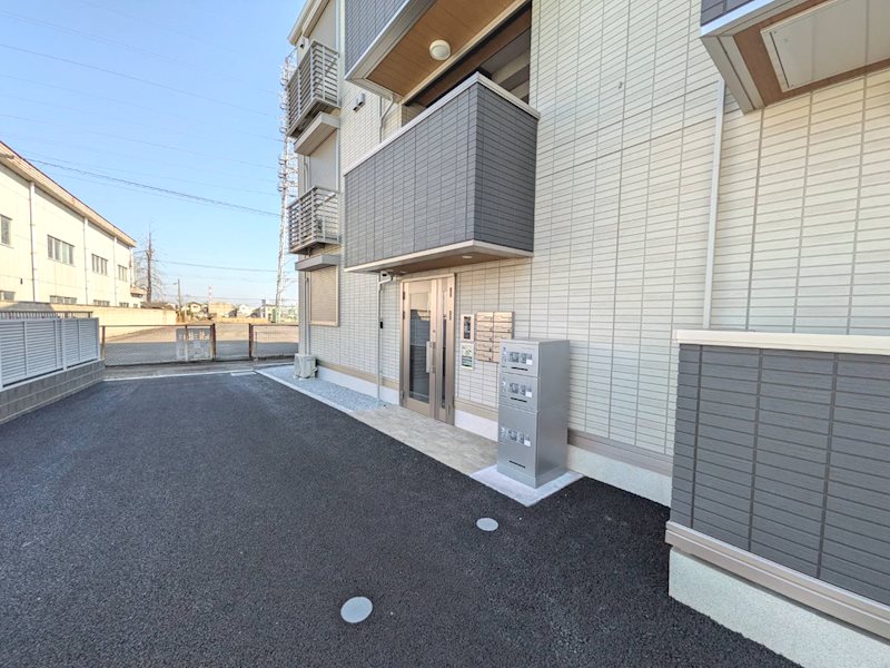 エントランス　宅配ボックスあります