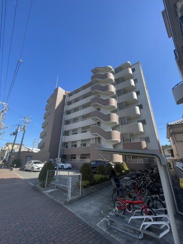 建物外観　外観は落ち着いています