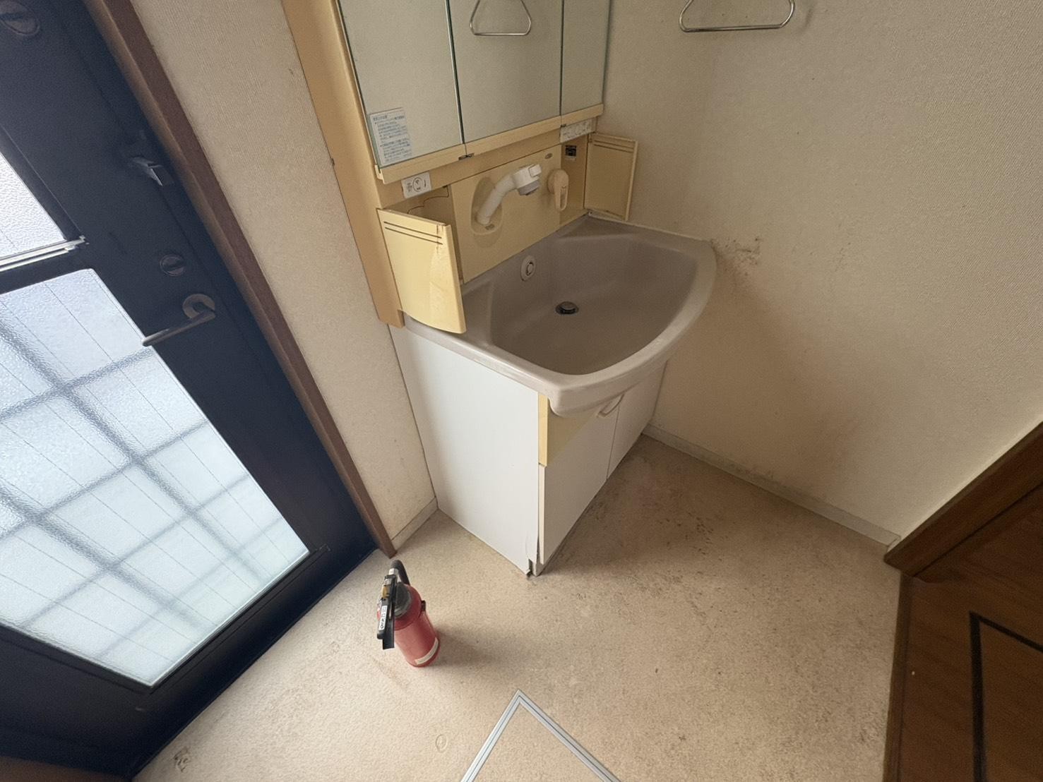 洗面設備　洗面台交換予定