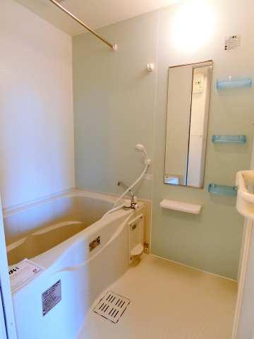 バス・シャワールーム　追炊きと乾燥機付き