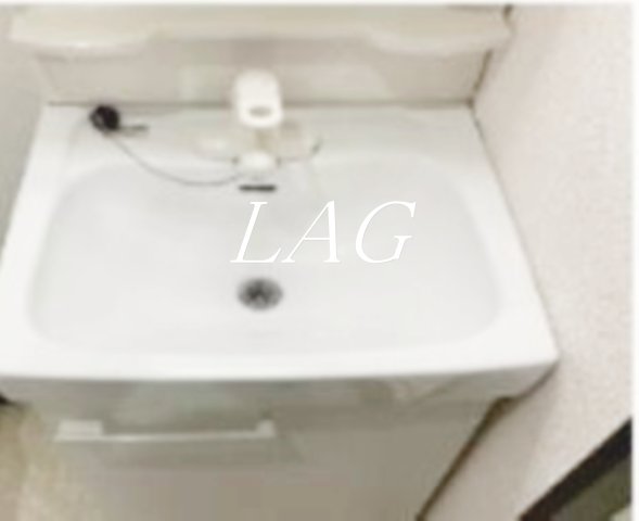 洗面設備　独立洗面台です。同施工です。