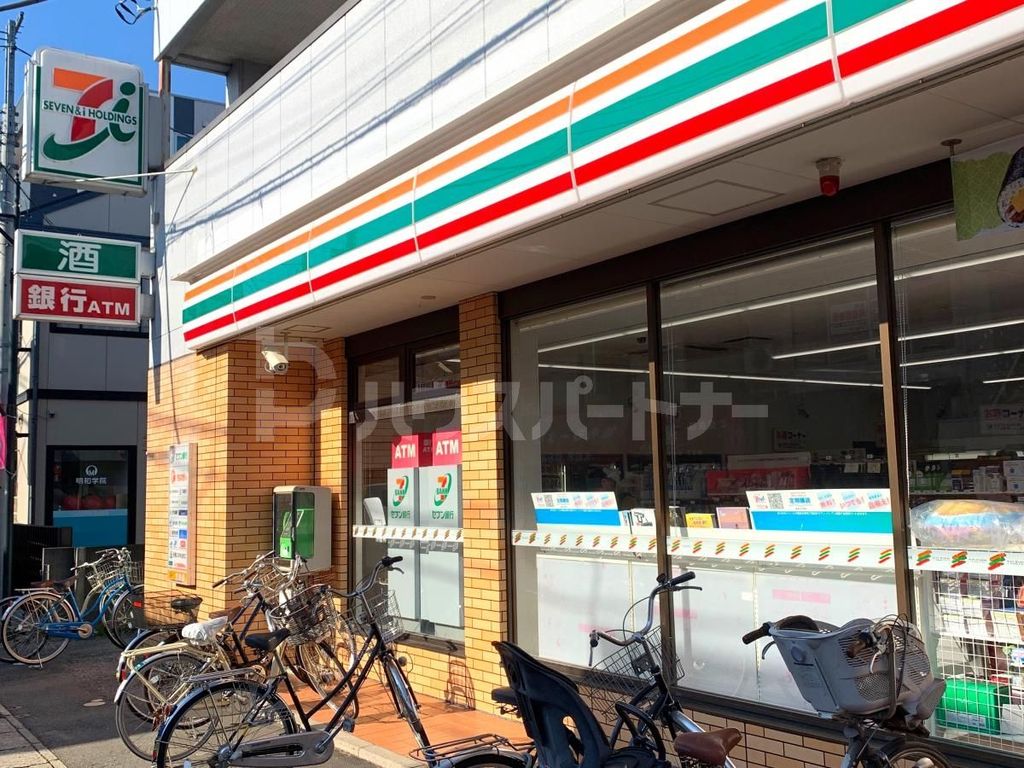 コンビニ　セブンイレブン流山初石駅前店（コンビニ）まで90m