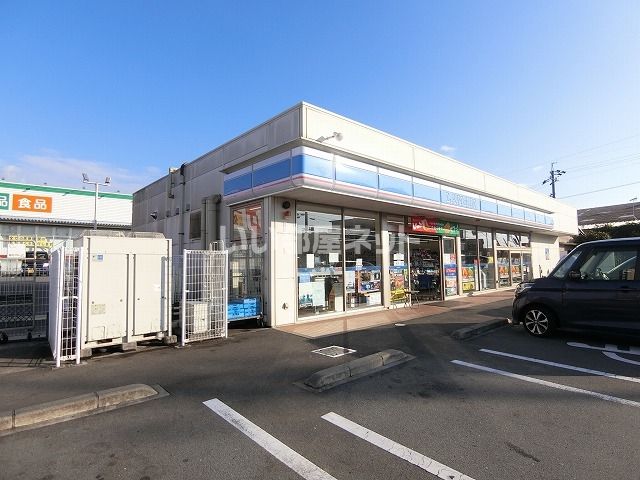 コンビニ　ローソン 津港町店（コンビニ）まで361m